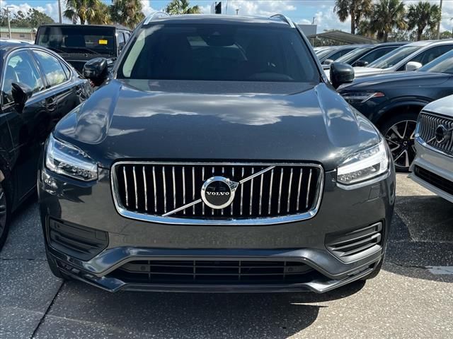 2021 Volvo XC90 Momentum