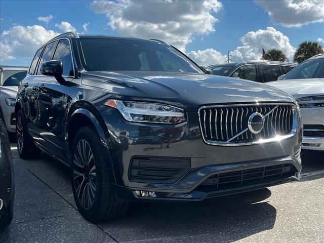 2021 Volvo XC90 Momentum