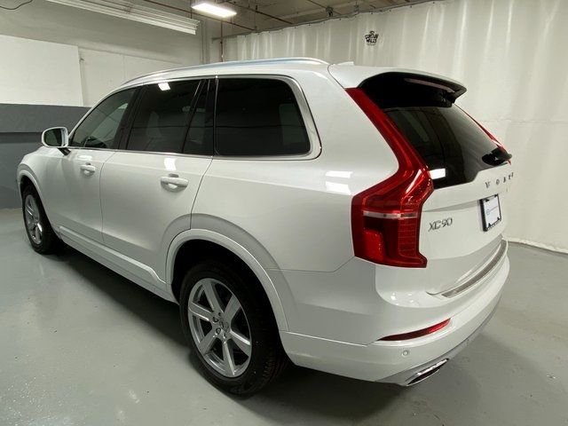 2021 Volvo XC90 Momentum