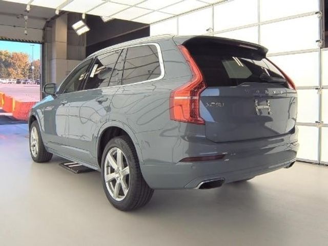 2021 Volvo XC90 Momentum