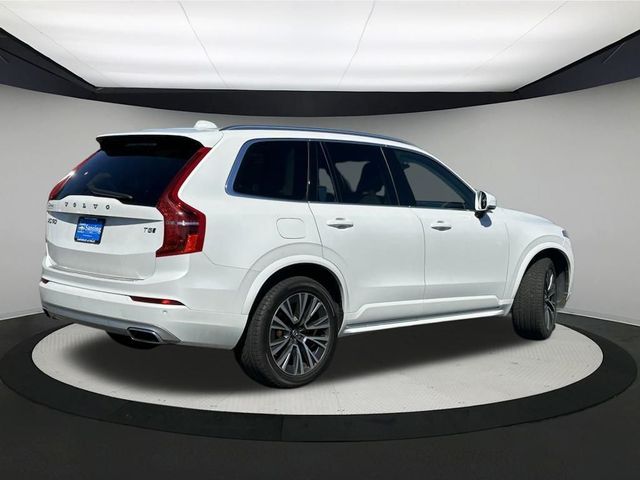 2021 Volvo XC90 Momentum