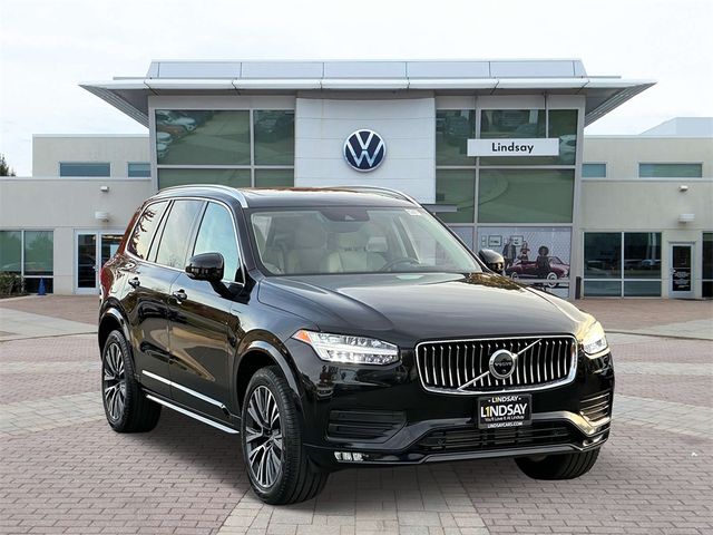 2021 Volvo XC90 Momentum