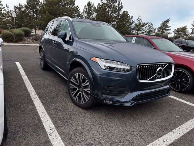 2021 Volvo XC90 Momentum