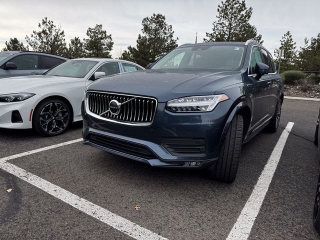 2021 Volvo XC90 Momentum