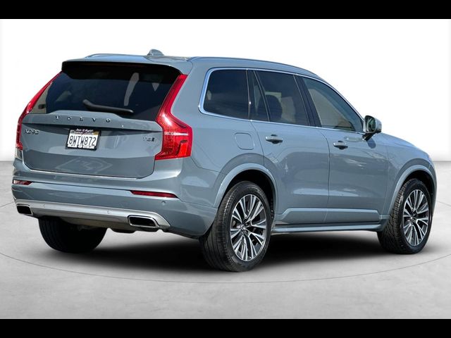 2021 Volvo XC90 Momentum