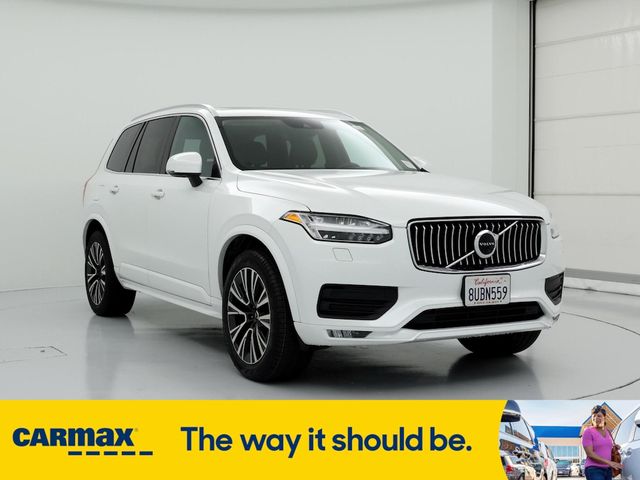 2021 Volvo XC90 Momentum