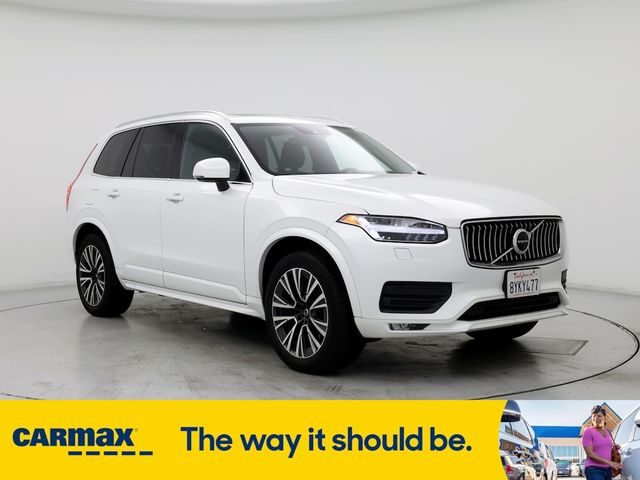 2021 Volvo XC90 Momentum