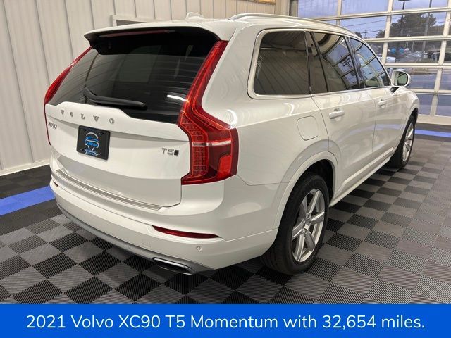 2021 Volvo XC90 Momentum