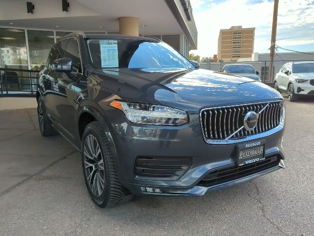 2021 Volvo XC90 Momentum