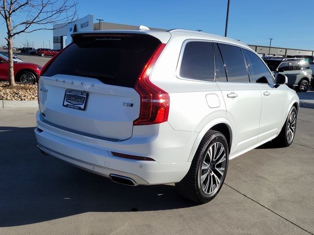 2021 Volvo XC90 Momentum