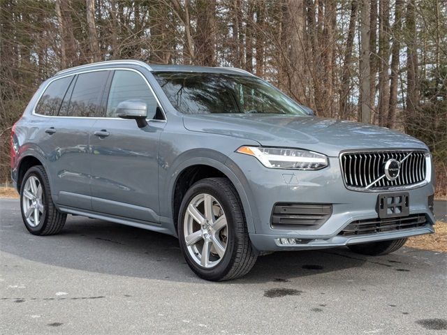 2021 Volvo XC90 Momentum