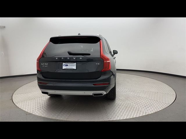 2021 Volvo XC90 Momentum