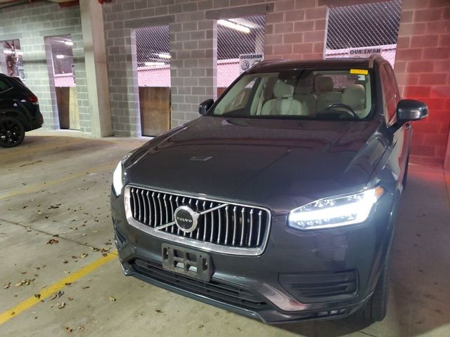 2021 Volvo XC90 Momentum