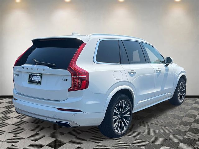 2021 Volvo XC90 Momentum