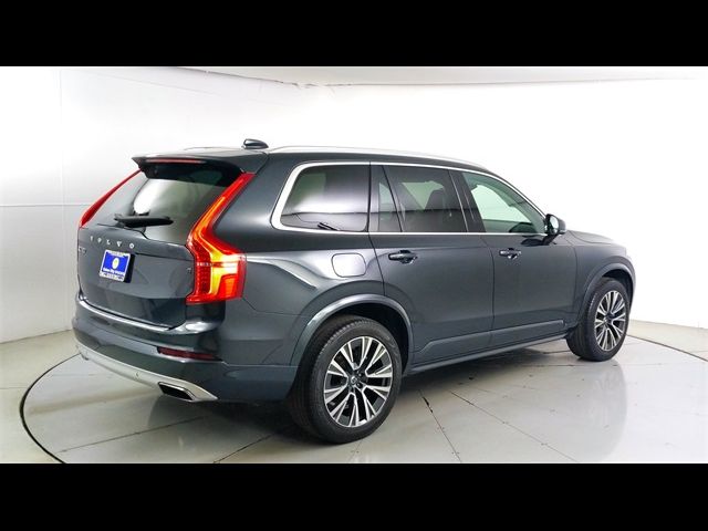 2021 Volvo XC90 Momentum