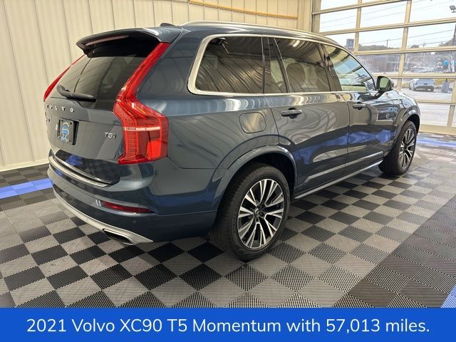 2021 Volvo XC90 Momentum