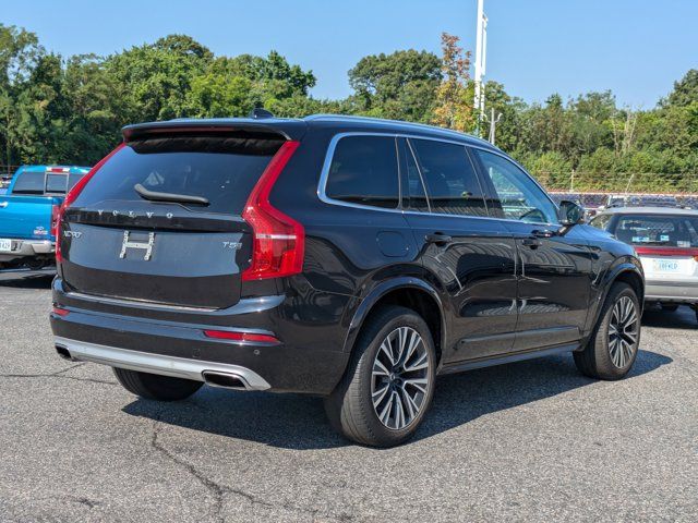 2021 Volvo XC90 Momentum