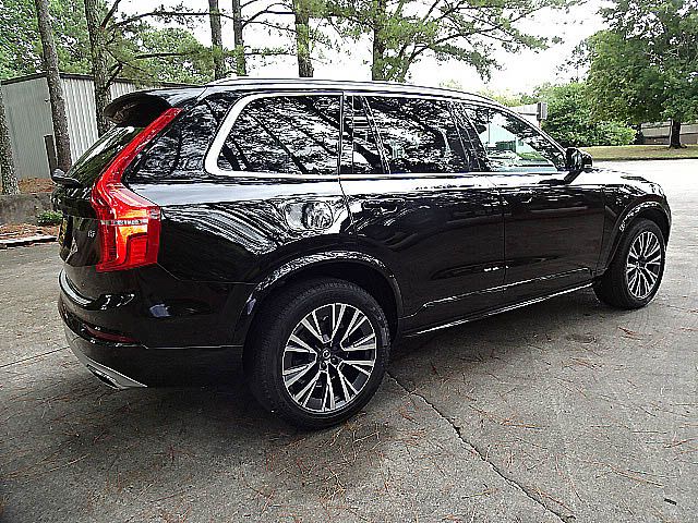 2021 Volvo XC90 Momentum