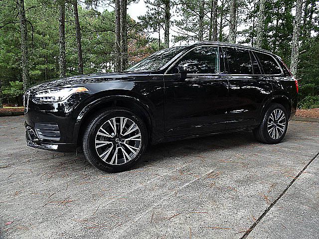 2021 Volvo XC90 Momentum