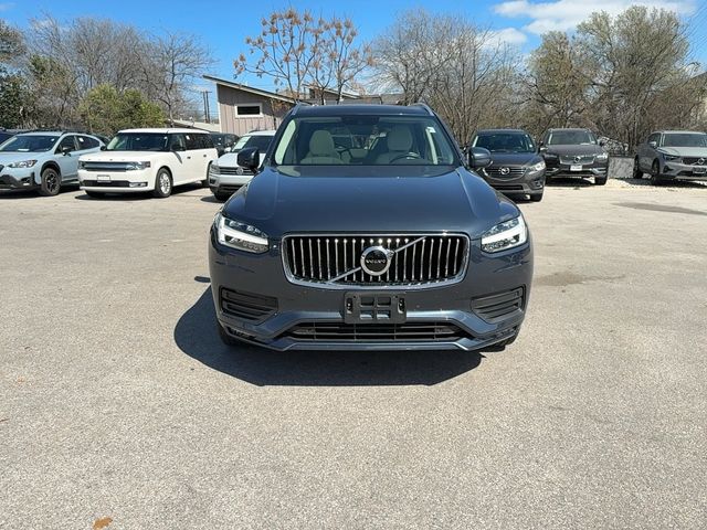 2021 Volvo XC90 Momentum