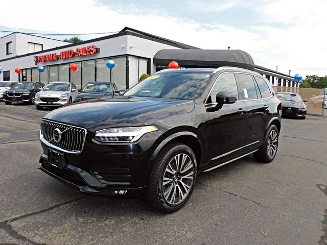 2021 Volvo XC90 Momentum