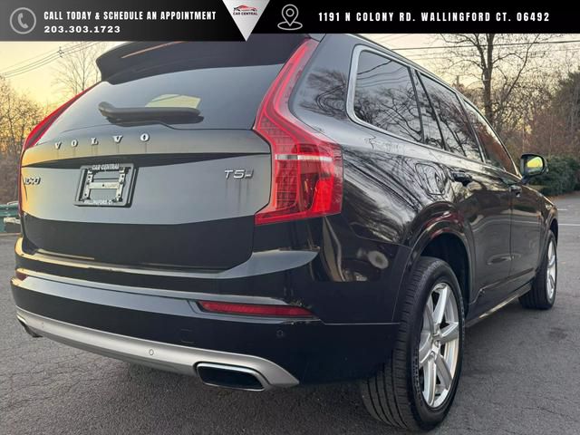 2021 Volvo XC90 Momentum