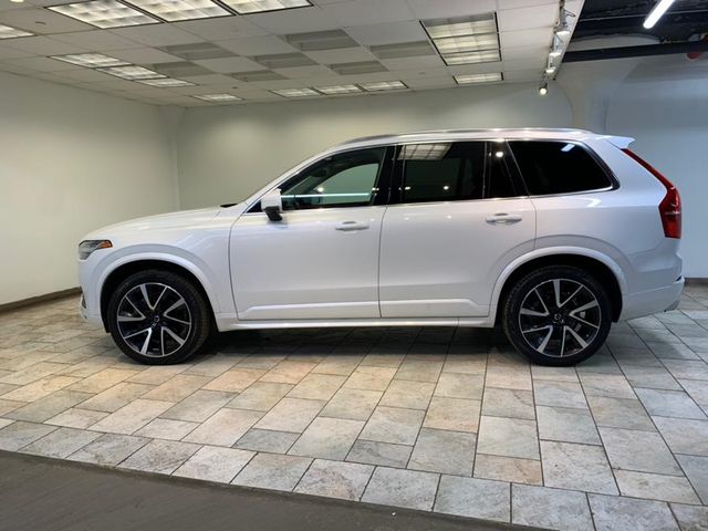 2021 Volvo XC90 Momentum