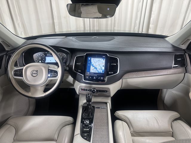 2021 Volvo XC90 Inscription