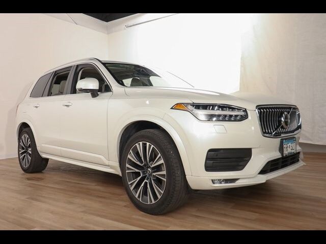 2021 Volvo XC90 Momentum