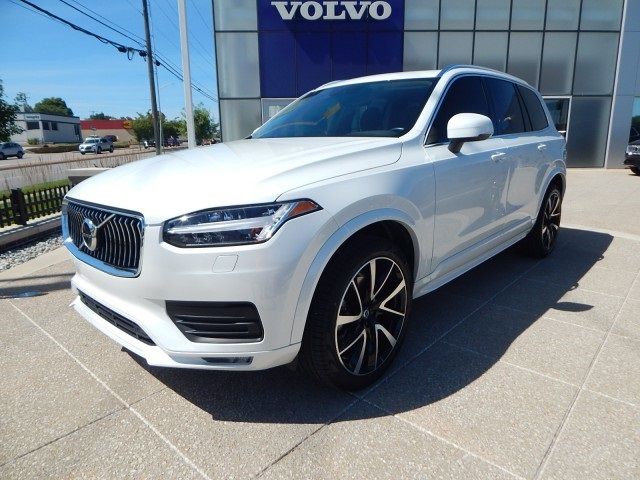 2021 Volvo XC90 Momentum