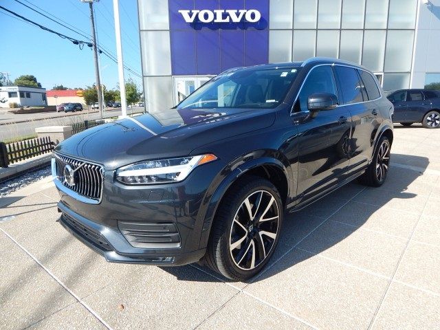 2021 Volvo XC90 Momentum