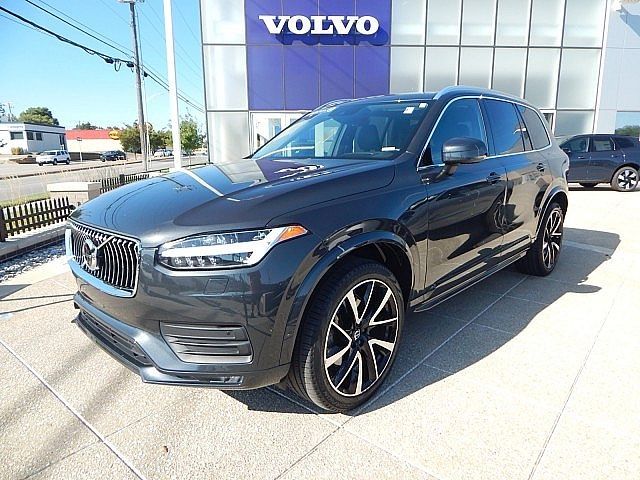 2021 Volvo XC90 Momentum