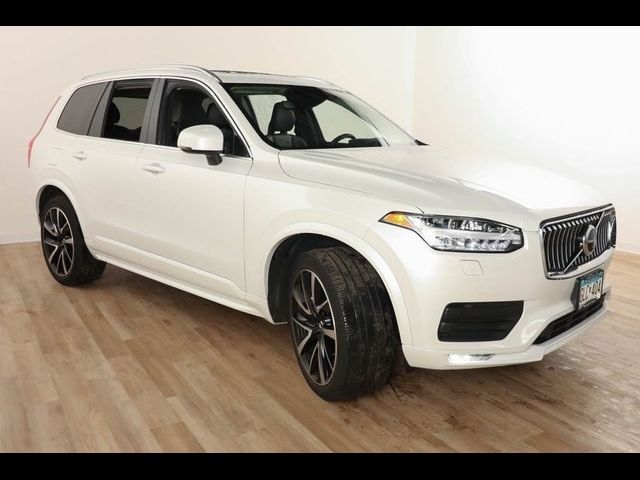 2021 Volvo XC90 Momentum