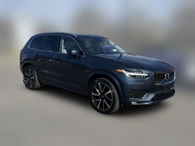 2021 Volvo XC90 Momentum