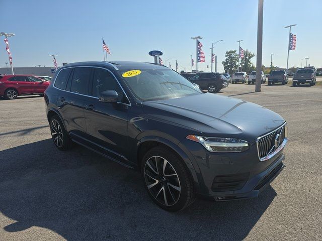 2021 Volvo XC90 Momentum