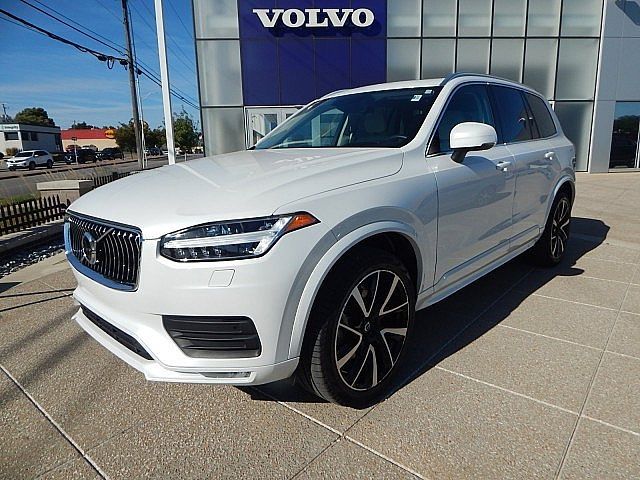 2021 Volvo XC90 Momentum