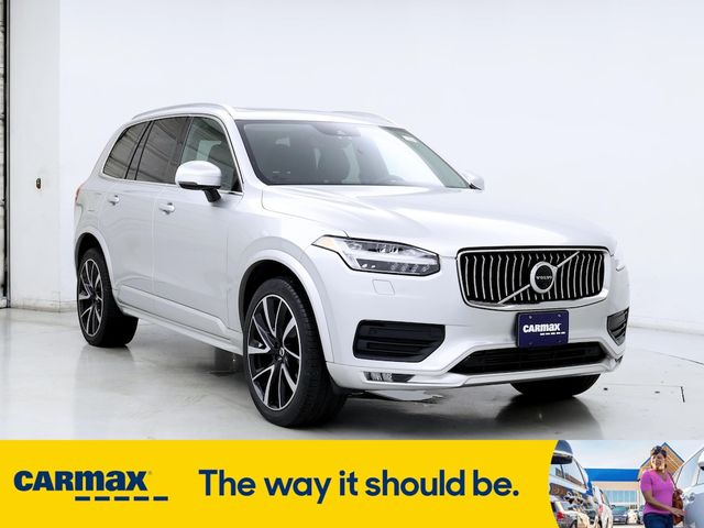 2021 Volvo XC90 Momentum