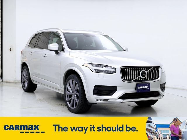 2021 Volvo XC90 Momentum