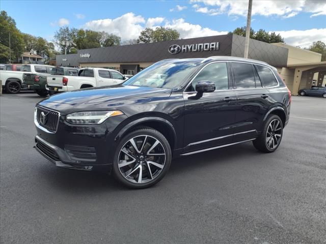 2021 Volvo XC90 Momentum