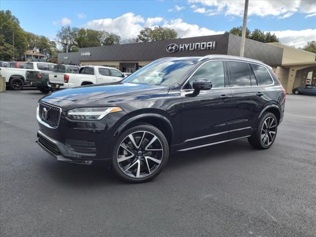 2021 Volvo XC90 Momentum