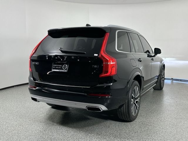 2021 Volvo XC90 Momentum