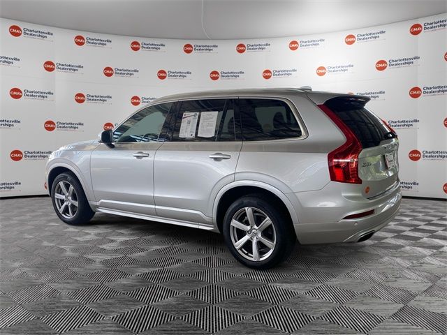 2021 Volvo XC90 Momentum