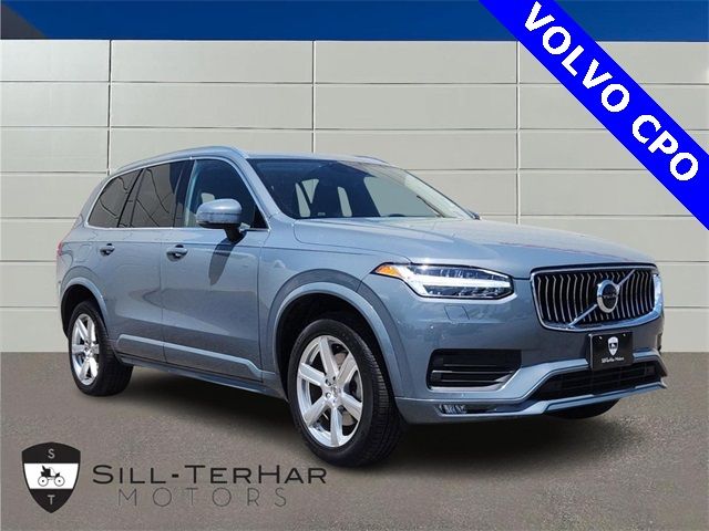 2021 Volvo XC90 Momentum