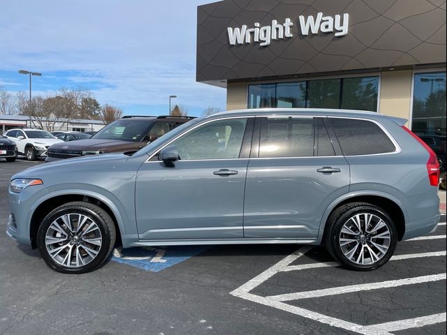 2021 Volvo XC90 Momentum