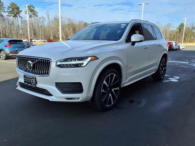 2021 Volvo XC90 Momentum