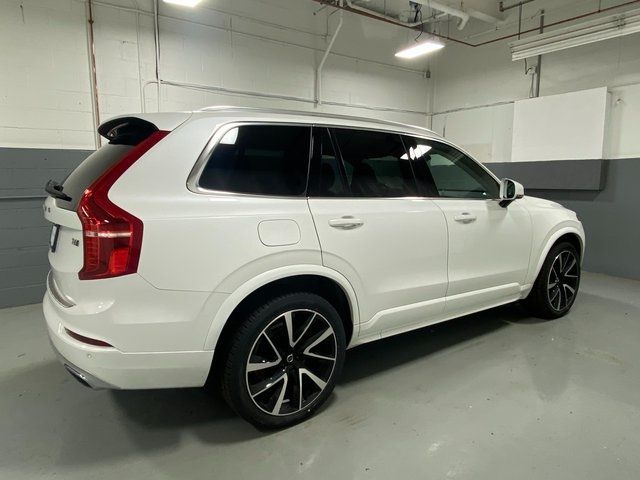 2021 Volvo XC90 Momentum