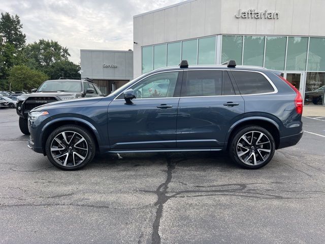 2021 Volvo XC90 Momentum