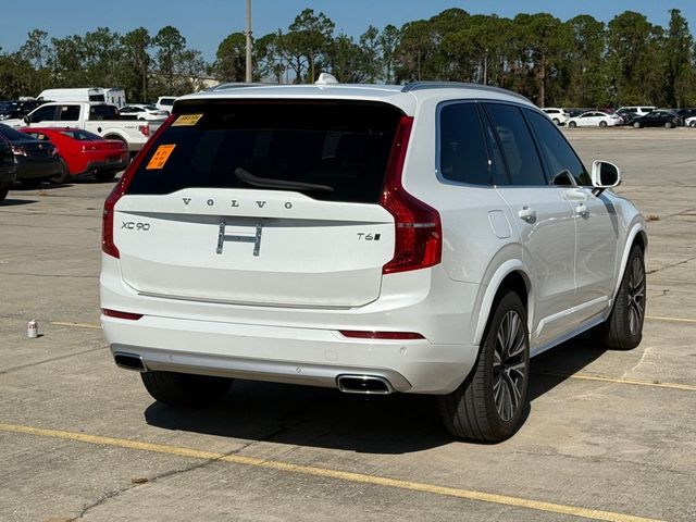 2021 Volvo XC90 Momentum