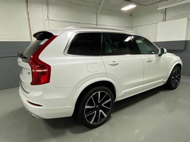 2021 Volvo XC90 Momentum