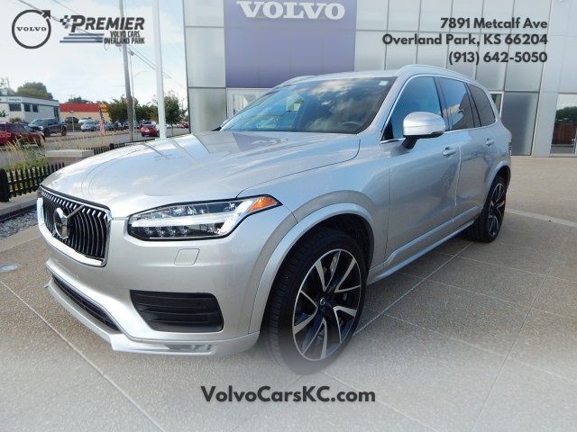 2021 Volvo XC90 Momentum